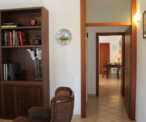 Apartment Via Di Roma 4 *