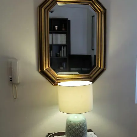 Апартаменты Via Di Roma 4 *