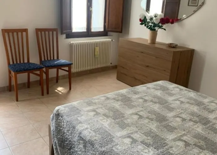 Via Di Roma 4 *