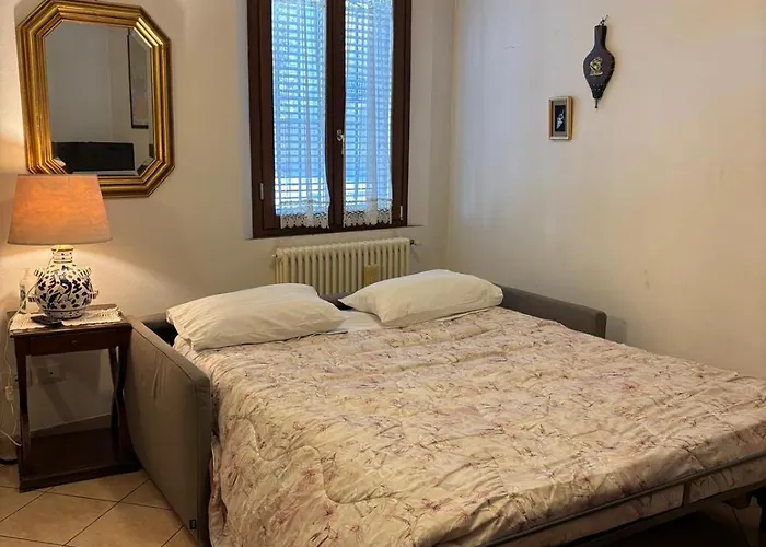 Via Di Roma 4