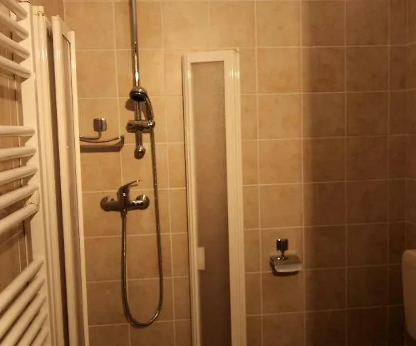 Via Di Roma 4 Appartamento *